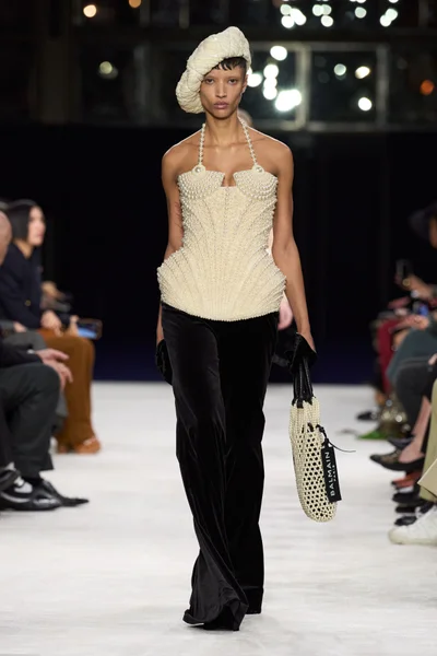 Look 44